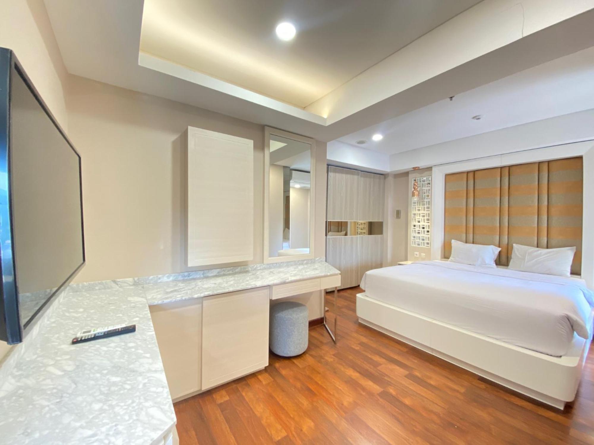Apartemen Luxurious 2br At Parahyangan By Travelio
