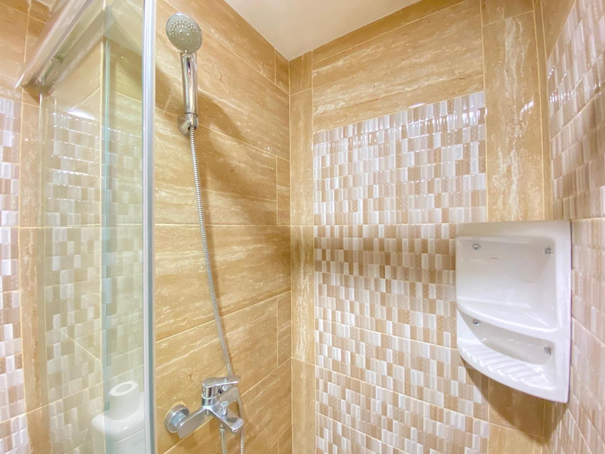 Luxurious 2br At Parahyangan By Travelio