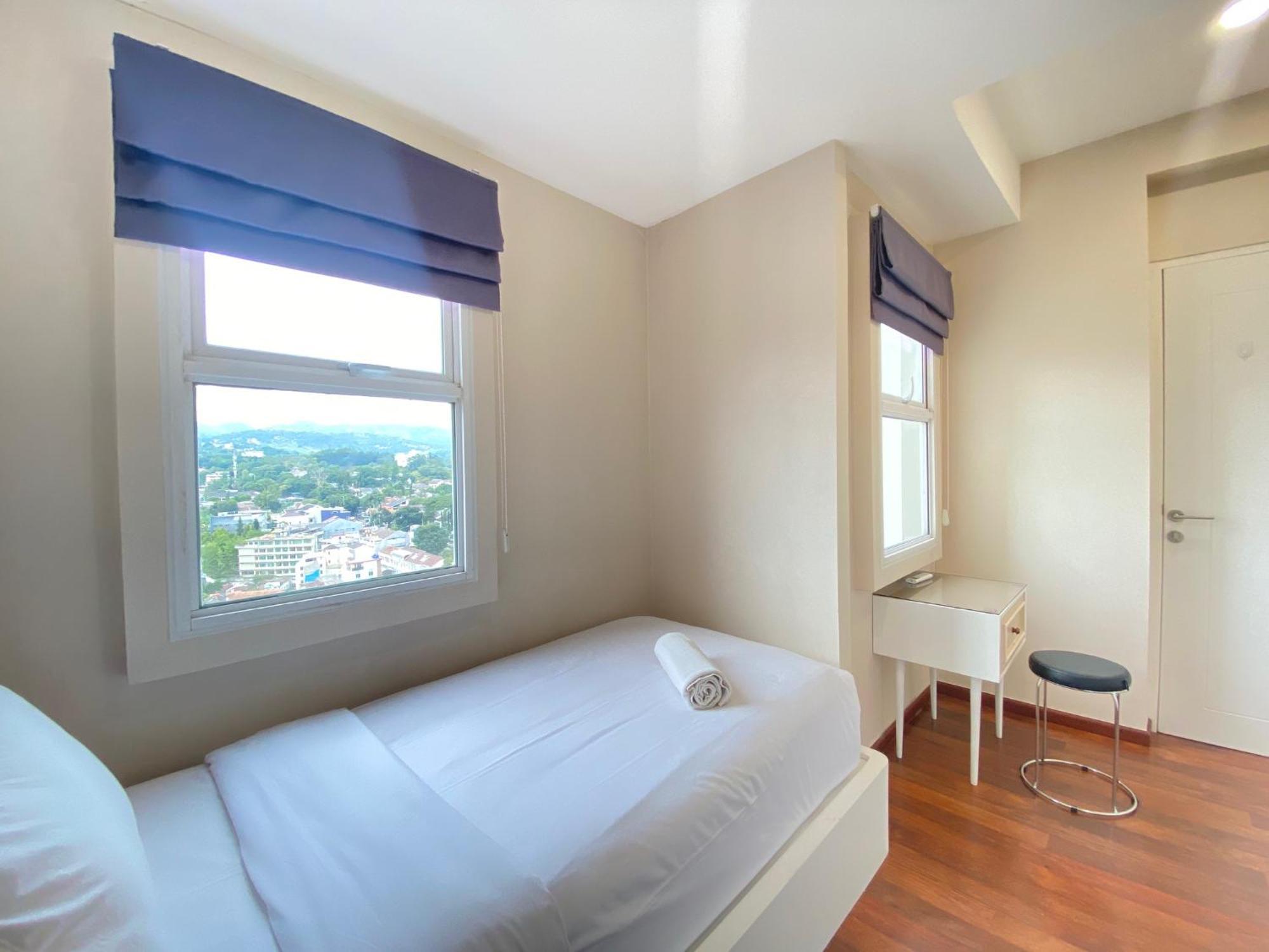 Luxurious 2br At Parahyangan By Travelio * Bandung